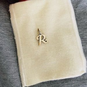 Script Initial Charm